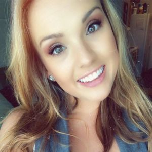 Meet your Posher, Carrie